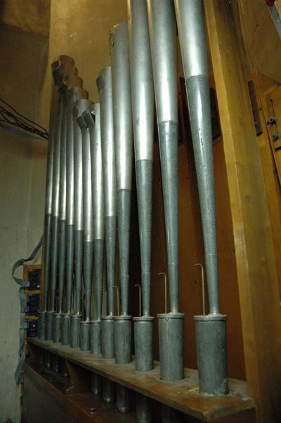 On the walkboard looking up at the 8 foot Solo String and Tuba Mirabilis offset chests.